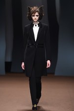 ヒロコ コシノ 2015-16年秋冬コレクション - 森の奥へと歩みを進めるラグジュアリー｜写真79