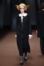 ヒロコ コシノ 2015-16年秋冬コレクション - 森の奥へと歩みを進めるラグジュアリー｜写真80