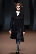 ヒロコ コシノ 2015-16年秋冬コレクション - 森の奥へと歩みを進めるラグジュアリー｜写真81