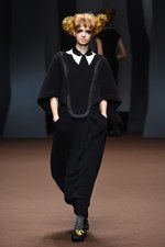 ヒロコ コシノ 2015-16年秋冬コレクション - 森の奥へと歩みを進めるラグジュアリー｜写真84