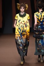 ヒロコ コシノ 2015-16年秋冬コレクション - 森の奥へと歩みを進めるラグジュアリー｜写真87