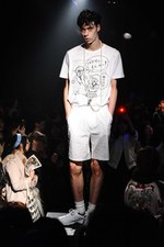 ミキオサカベ 2015-16年秋冬コレクション - グランジに例える、少年の不安定な青春時代｜写真13