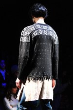 ミキオサカベ 2015-16年秋冬コレクション - グランジに例える、少年の不安定な青春時代｜写真15