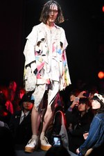 ミキオサカベ 2015-16年秋冬コレクション - グランジに例える、少年の不安定な青春時代｜写真19