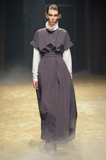 KBF 2015-16年秋冬コレクション - 多彩なシルエットで、旅に想いを馳せて｜写真1