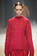 KBF 2015-16年秋冬コレクション - 多彩なシルエットで、旅に想いを馳せて｜写真11