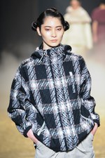 KBF 2015-16年秋冬コレクション - 多彩なシルエットで、旅に想いを馳せて｜写真22