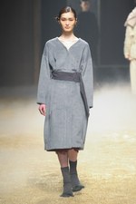 KBF 2015-16年秋冬コレクション - 多彩なシルエットで、旅に想いを馳せて｜写真26