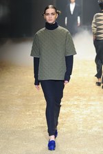 KBF 2015-16年秋冬コレクション - 多彩なシルエットで、旅に想いを馳せて｜写真33