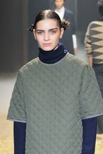 KBF 2015-16年秋冬コレクション - 多彩なシルエットで、旅に想いを馳せて｜写真34