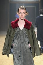 KBF 2015-16年秋冬コレクション - 多彩なシルエットで、旅に想いを馳せて｜写真38