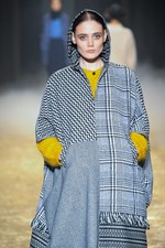 KBF 2015-16年秋冬コレクション - 多彩なシルエットで、旅に想いを馳せて｜写真68