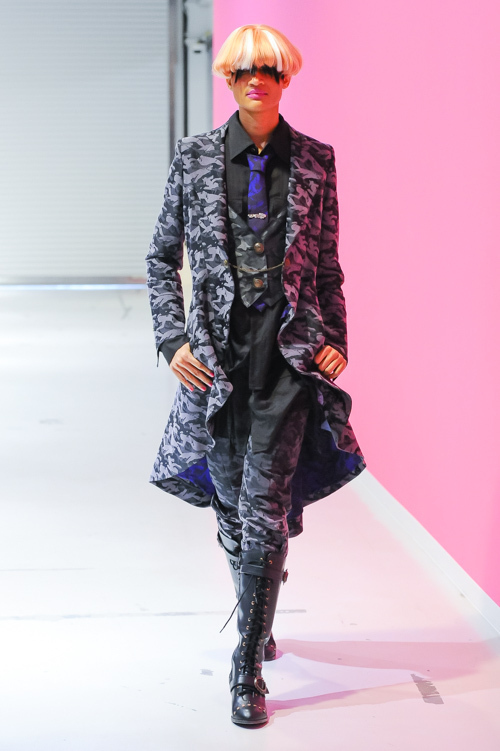 エイチ・ナオト(h.NAOTO) 2015-16年秋冬ウィメンズ&メンズコレクション  - 写真60