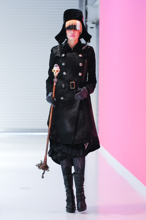 エイチ・ナオト 2015-16年秋冬<span>コレクション</span> - 写真1