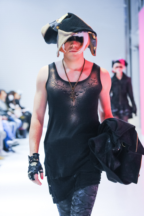 エイチ・ナオト 2015-16年秋冬<span>コレクション</span> - 写真49