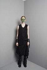 ZUCCa 2015-16年秋冬コレクション - 現実と超現実の狭間で生まれる違和感の美｜写真9