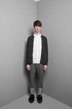 ZUCCa 2015-16年秋冬コレクション - 現実と超現実の狭間で生まれる違和感の美｜写真19