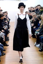 コム デ ギャルソン・コム デ ギャルソン 2015‐16年秋冬コレクション - 時折魅せる無邪気さ｜写真5