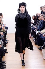 コム デ ギャルソン・コム デ ギャルソン 2015‐16年秋冬コレクション - 時折魅せる無邪気さ｜写真7