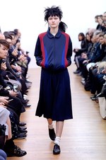 コム デ ギャルソン・コム デ ギャルソン 2015‐16年秋冬コレクション - 時折魅せる無邪気さ｜写真16