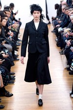 コム デ ギャルソン・コム デ ギャルソン 2015‐16年秋冬コレクション - 時折魅せる無邪気さ｜写真19