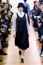 コム デ ギャルソン・コム デ ギャルソン 2015‐16年秋冬コレクション - 時折魅せる無邪気さ｜写真30