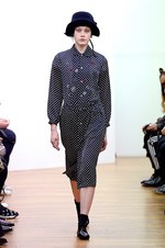 コム デ ギャルソン・コム デ ギャルソン 2015‐16年秋冬コレクション - 時折魅せる無邪気さ｜写真33