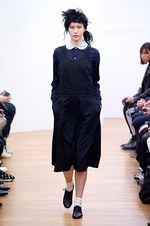 コム デ ギャルソン・コム デ ギャルソン 2015‐16年秋冬コレクション - 時折魅せる無邪気さ｜写真35