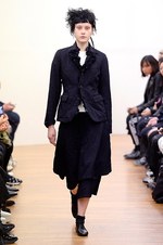 コム デ ギャルソン・コム デ ギャルソン 2015‐16年秋冬コレクション - 時折魅せる無邪気さ｜写真39