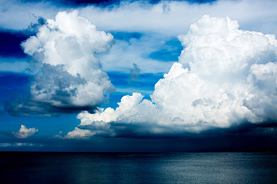 ビーチサンダル｜写真家・古田亘の展覧会「少年と海」代官山で開催 - 海のシリーズの初展示