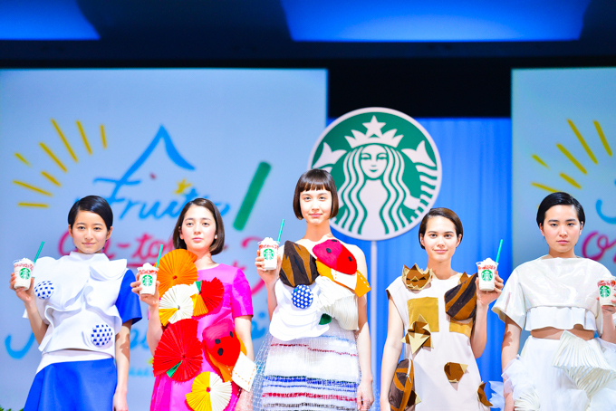 スターバックス(Starbucks) フルーツ-オン-トップ-ヨーグルト｜写真15