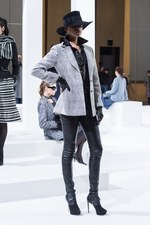 ジュン アシダ 2015-16年秋冬コレクション - ジュエルカラーと光沢感で届けるエレガンス｜写真25