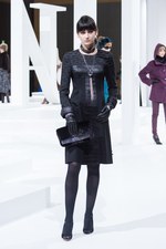 ジュン アシダ 2015-16年秋冬コレクション - ジュエルカラーと光沢感で届けるエレガンス｜写真26