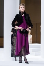 ジュン アシダ 2015-16年秋冬コレクション - ジュエルカラーと光沢感で届けるエレガンス｜写真1