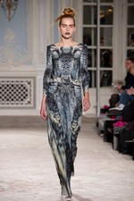 シックでグラマラスなMARIA GRACHVOGELの2011年秋冬コレクション｜写真2