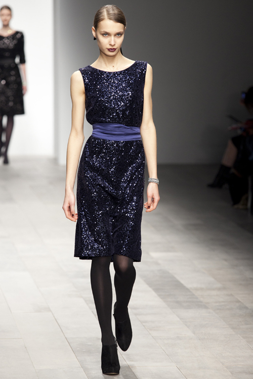キャロライン チャールズ(Caroline Charles) 2011-12年秋冬ウィメンズコレクション シルエット - 写真40