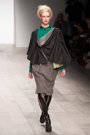 ボラ アクス(BORA AKSU) 2011-12年秋冬ウィメンズコレクション  - 写真1