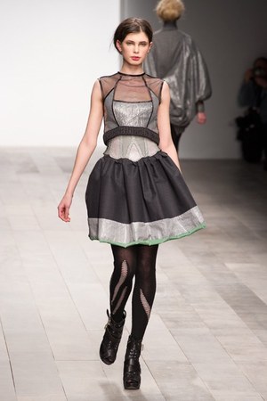 ボラ アクス(BORA AKSU) 2011-12年秋冬ウィメンズコレクション  - 写真3