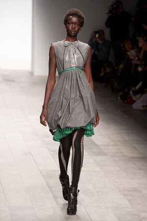 ボラ アクス(BORA AKSU) 2011-12年秋冬ウィメンズコレクション  - 写真6