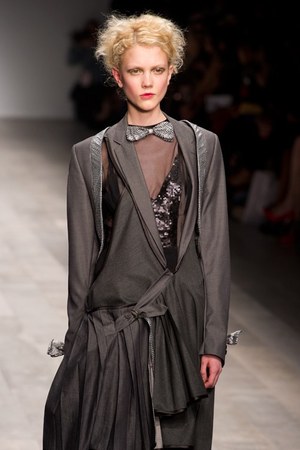 ボラ アクス(BORA AKSU) 2011-12年秋冬ウィメンズコレクション  - 写真10