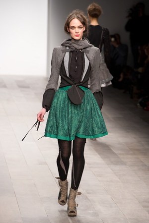 ボラ アクス(BORA AKSU) 2011-12年秋冬ウィメンズコレクション  - 写真12