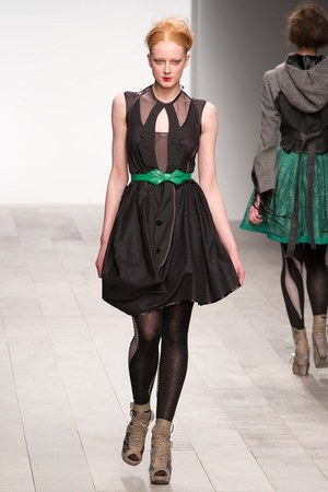 ボラ アクス(BORA AKSU) 2011-12年秋冬ウィメンズコレクション  - 写真14