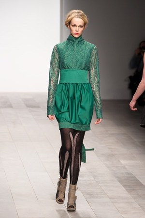 ボラ アクス(BORA AKSU) 2011-12年秋冬ウィメンズコレクション  - 写真15