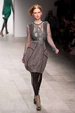 ボラ アクス(BORA AKSU) 2011-12年秋冬ウィメンズコレクション  - 写真16