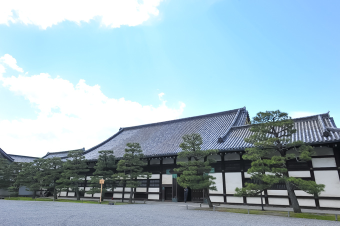 サルヴァトーレ フェラガモのアーカイブ展が京都・二条城で開催 | 写真