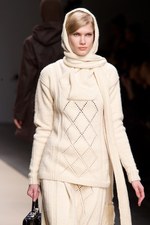 英国の遺産をコンテンポラリーなスタイルで引き継ぐDAKSの2011-2012年秋冬コレクション｜写真9