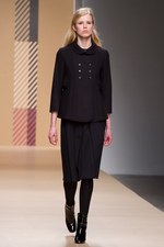 英国の遺産をコンテンポラリーなスタイルで引き継ぐDAKSの2011-2012年秋冬コレクション｜写真14