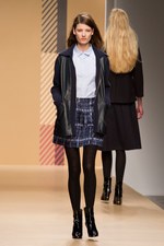 英国の遺産をコンテンポラリーなスタイルで引き継ぐDAKSの2011-2012年秋冬コレクション｜写真16