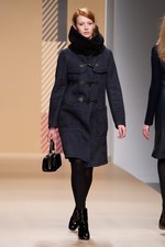 英国の遺産をコンテンポラリーなスタイルで引き継ぐDAKSの2011-2012年秋冬コレクション｜写真20