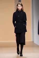 英国の遺産をコンテンポラリーなスタイルで引き継ぐDAKSの2011-2012年秋冬コレクション｜写真25